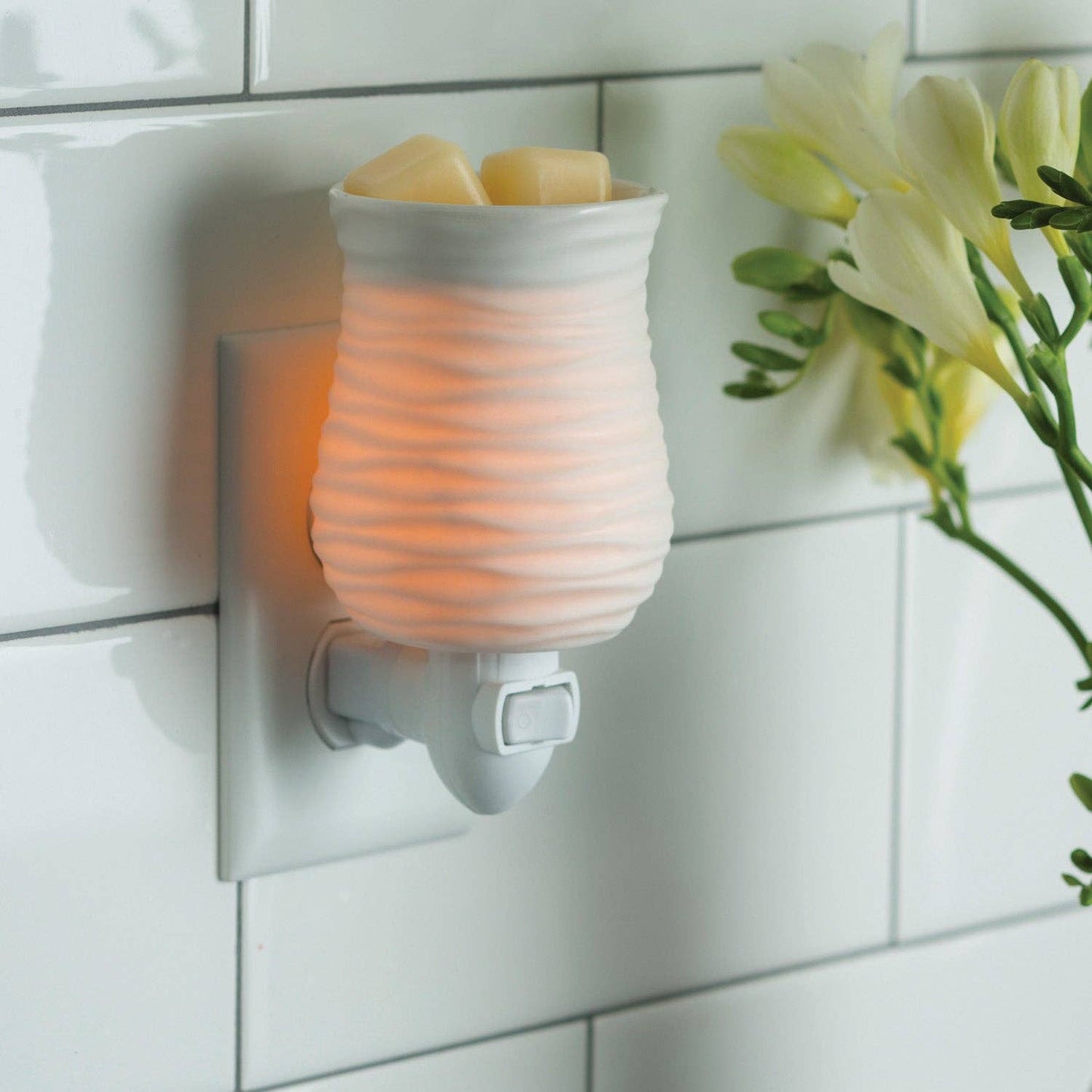 Lumi Pluggable Electric Warmer