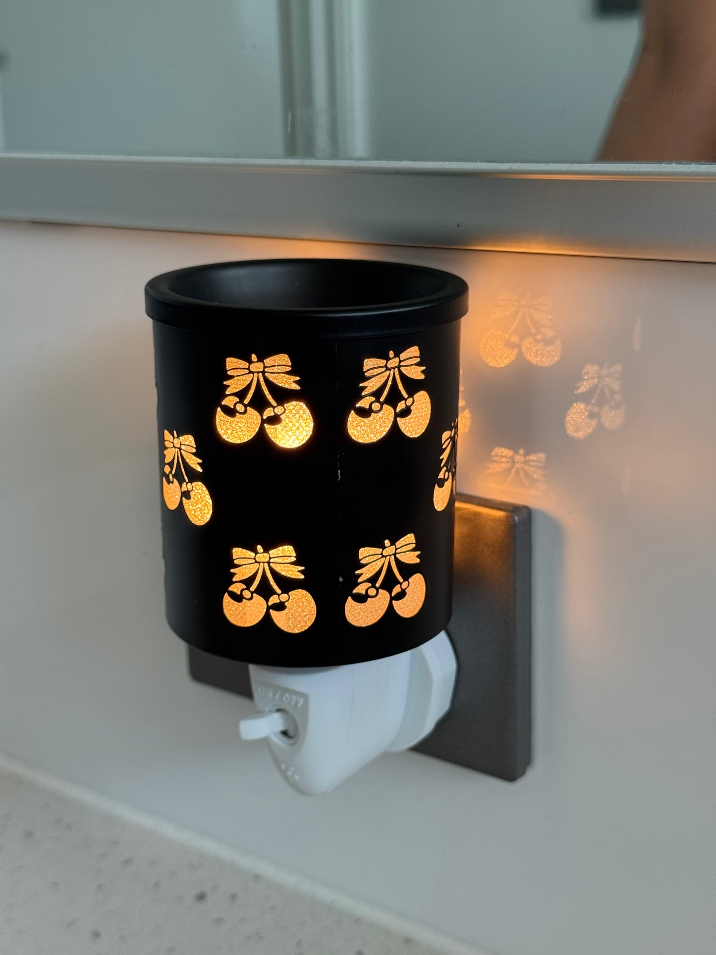 Mini Electric Wax Melter – Flameless Scent Warmer for Wax Melts & Oils